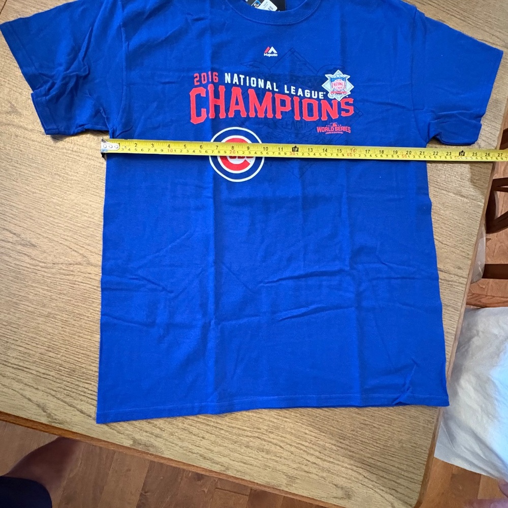 Majestic Chicago Cubs 2016 National League Champs T-Shirt - Picture 3 of 7